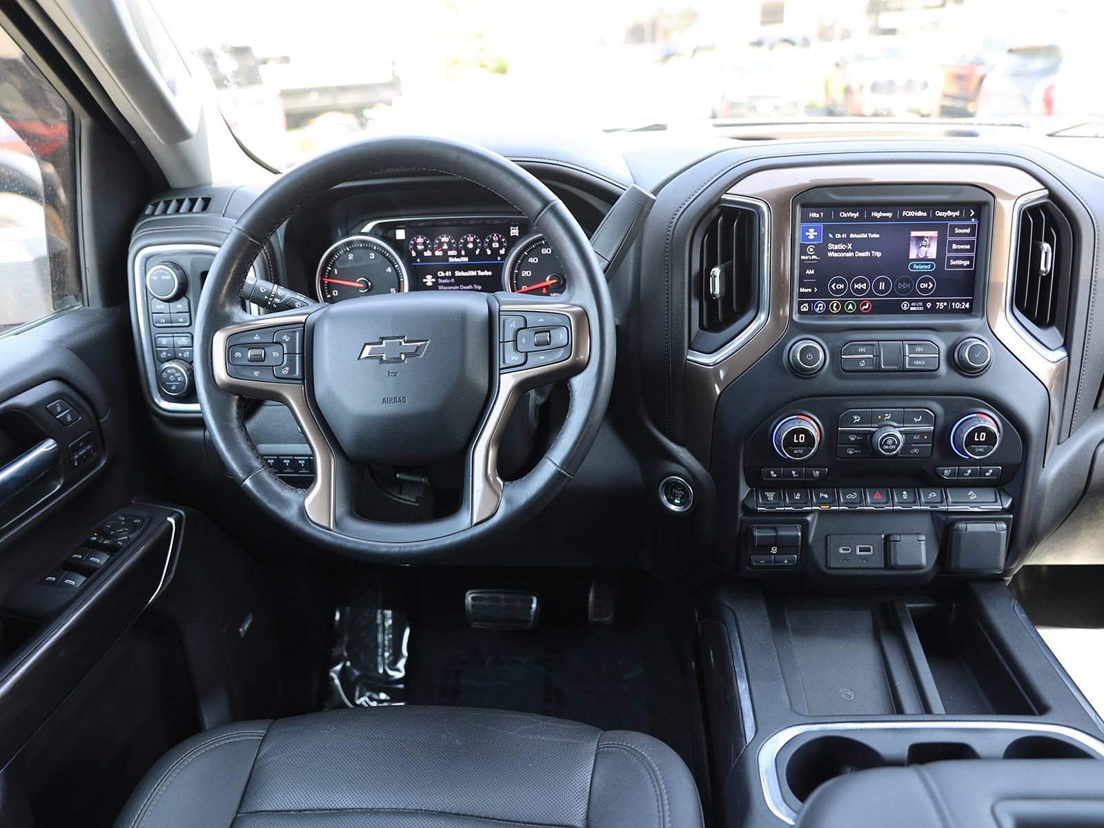 Used 2022 Chevrolet Silverado 2500 LTZ w/ LTZ Plus Package AWD/4WD image 23