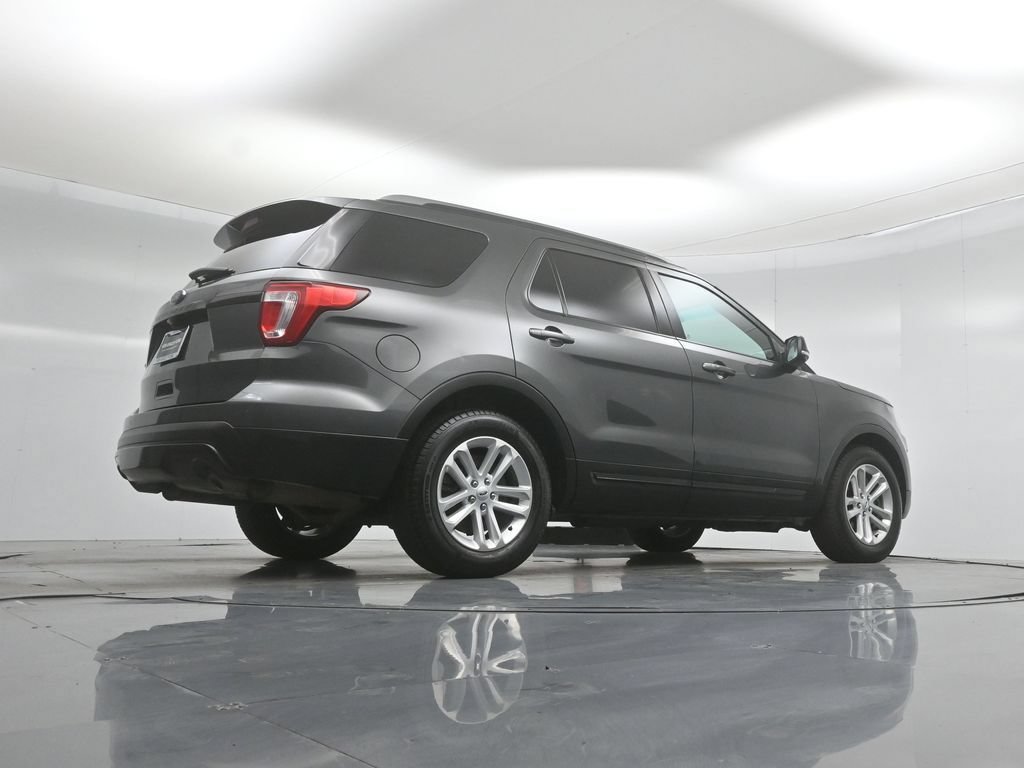 Certified 2017 Ford Explorer XLT w/ Equipment Group 202A FWD image 49