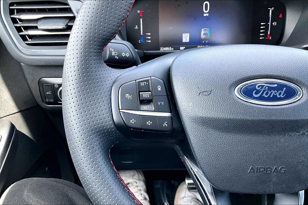 Certified 2024 Ford Escape ST-Line w/ Tech Pack #1 AWD/4WD image 17