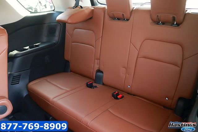 Used 2025 Nissan Pathfinder Platinum image 14