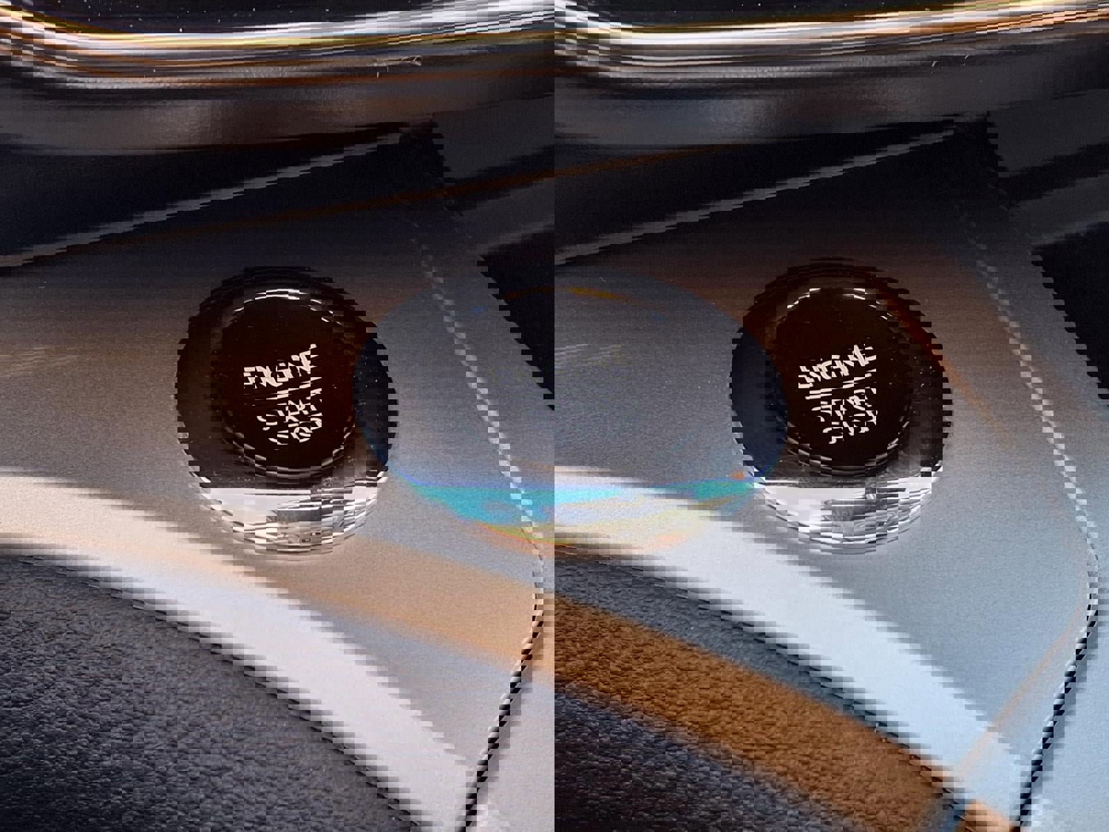 Certified 2022 Ford Explorer XLT w/ Equipment Group 202A image 22