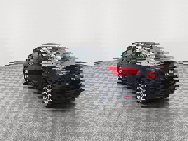 Certified 2018 Ford Focus SE image 2