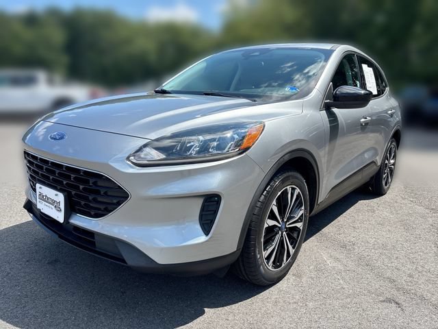 Certified 2022 Ford Escape SE w/ SE Sport Appearance Package AWD/4WD image 4