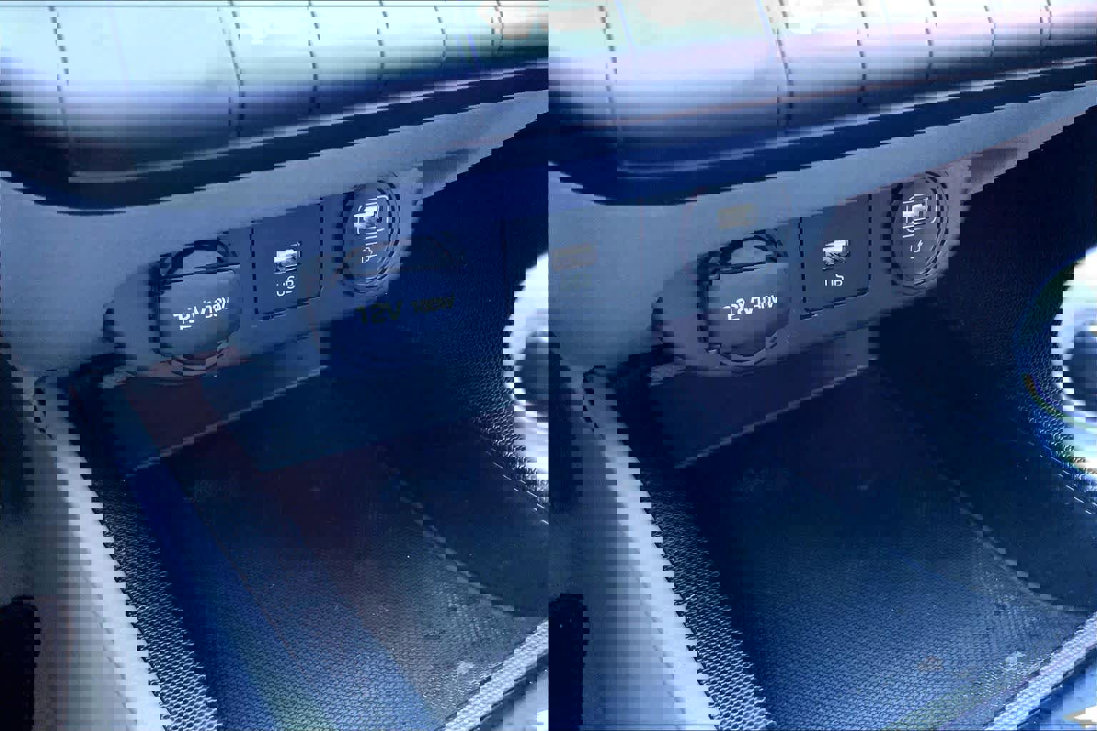 Used 2023 Hyundai Elantra SEL w/ Preferred Accessory Package image 34