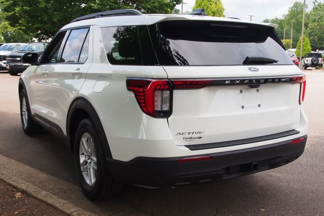 Certified 2026 Ford Explorer Active RWD image 5
