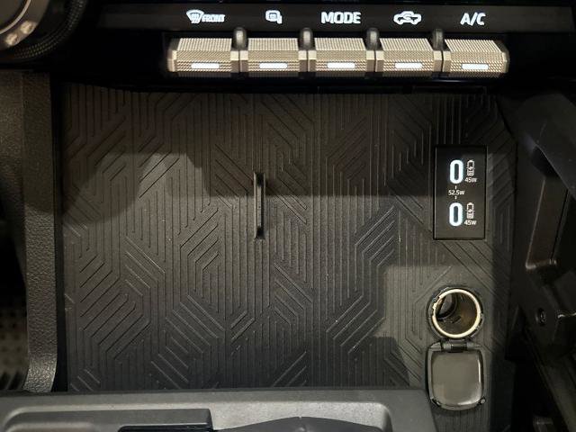 Used 2025 Toyota Tacoma SR image 28