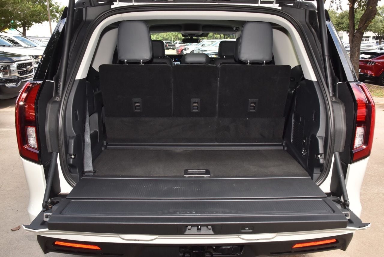 Certified 2026 Ford Expedition Active RWD image 37
