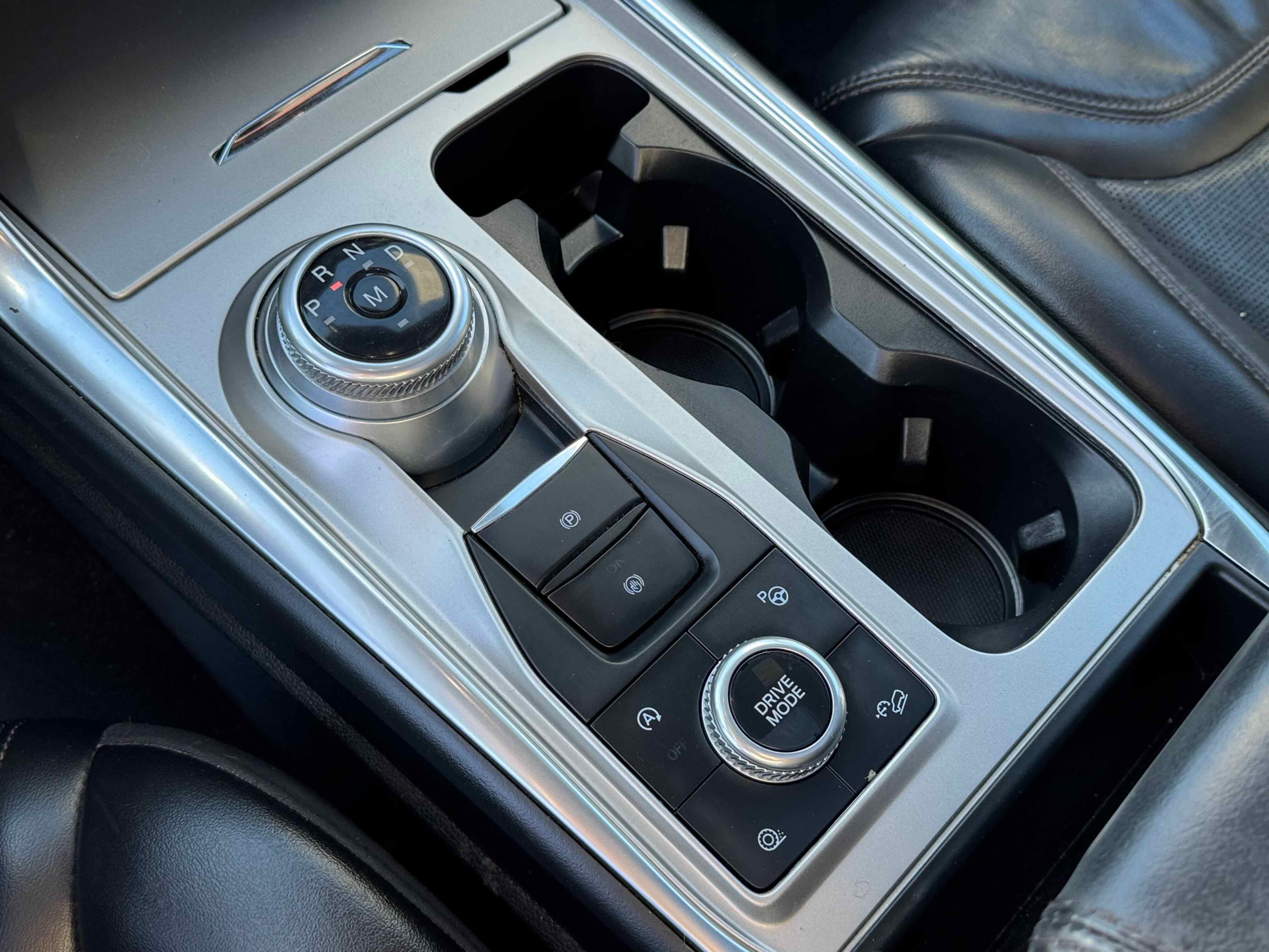 Certified 2020 Ford Explorer Platinum w/ Premium Technology Package image 24