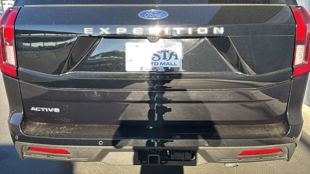 Certified 2025 Ford Expedition Active AWD/4WD image 7