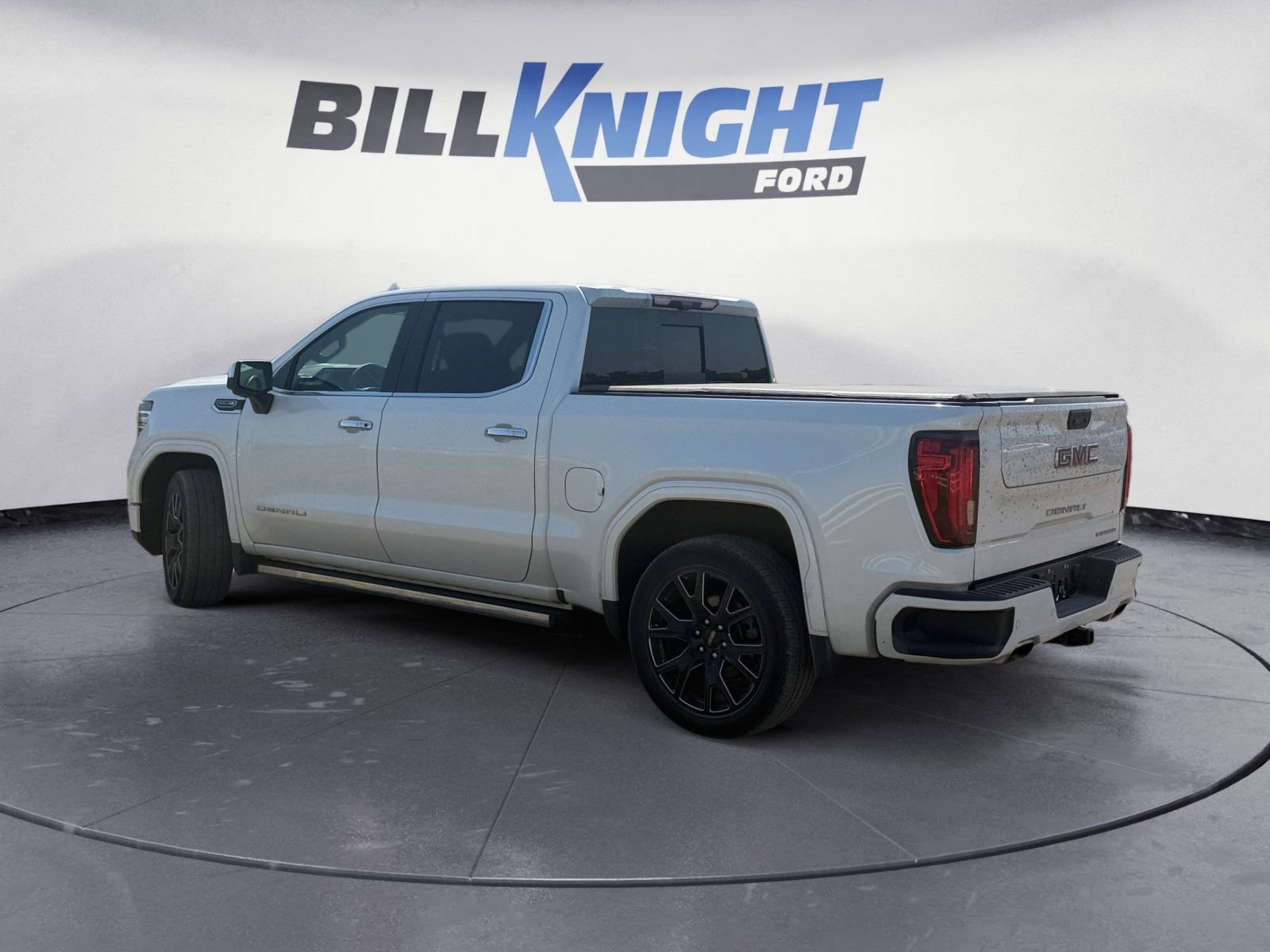 Used 2025 GMC Sierra 1500 Denali w/ Denali Reserve Package AWD/4WD image 3