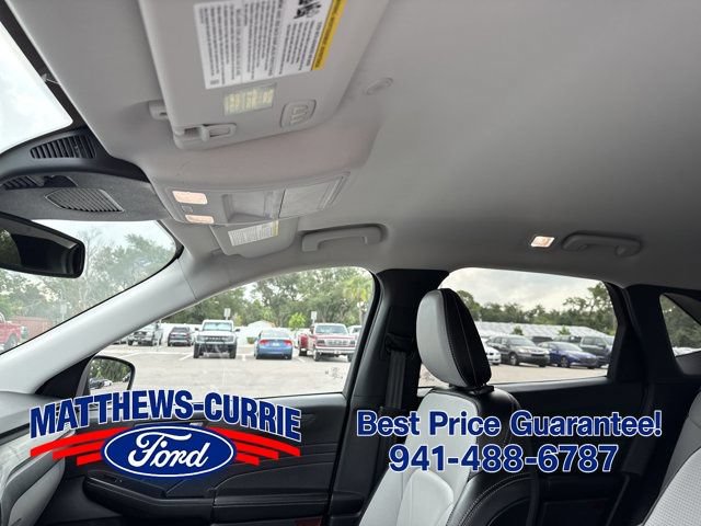 Certified 2025 Ford Escape Platinum w/ Premium Technology Package AWD/4WD image 11