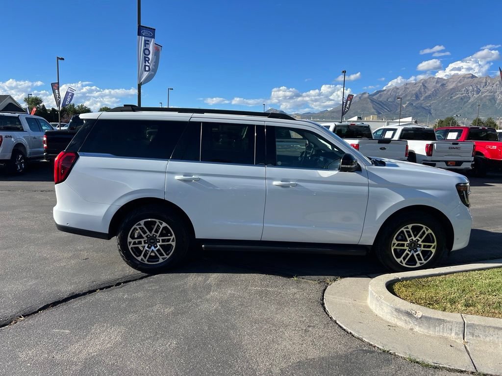 Certified 2025 Ford Expedition Active AWD/4WD image 7