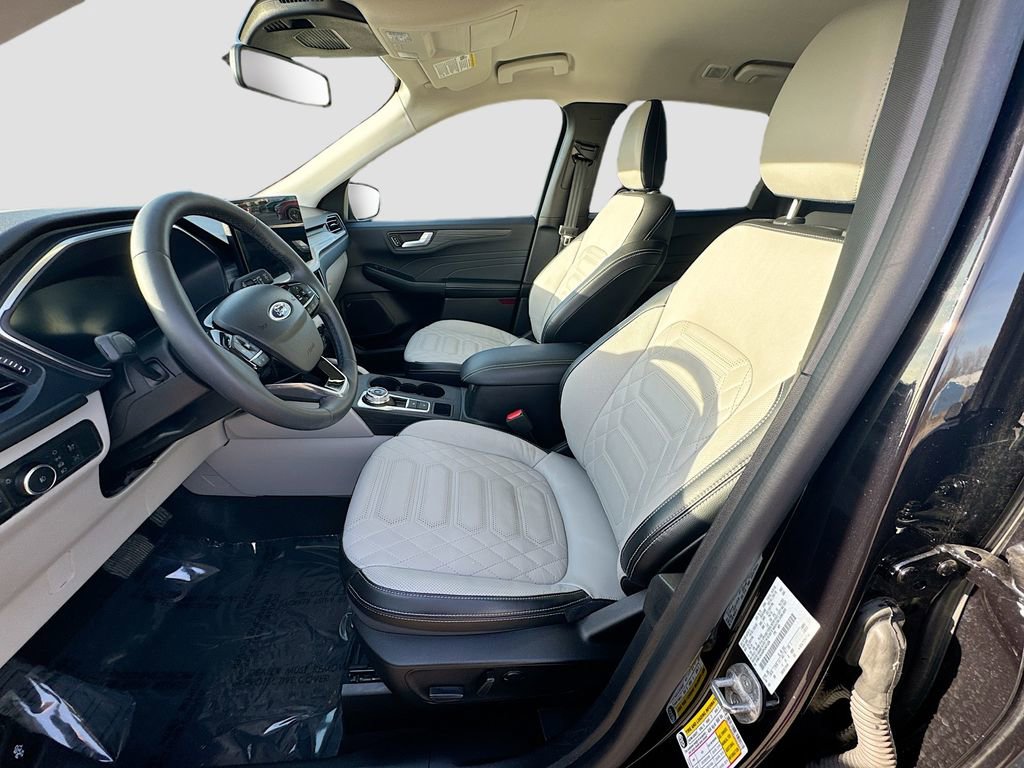 Certified 2023 Ford Escape Platinum w/ Premium Technology Package image 18