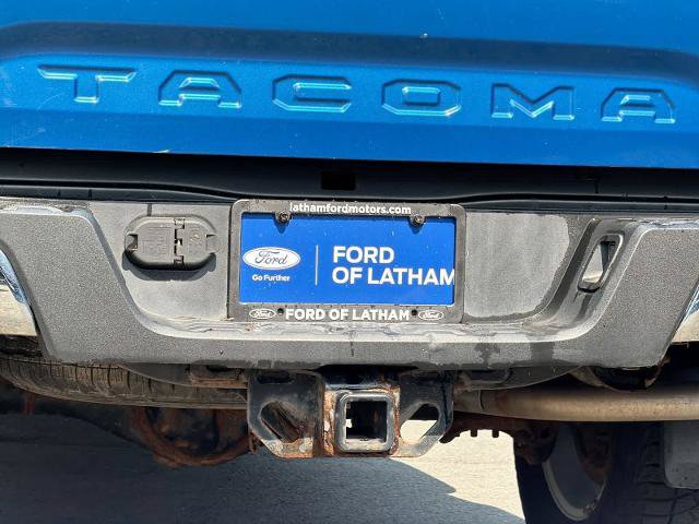 Used 2018 Toyota Tacoma SR5 AWD/4WD image 35
