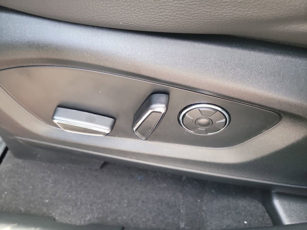 Certified 2020 Ford Explorer ST w/ Premium Technology Package image 18