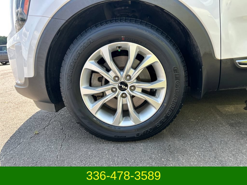 Used 2022 Kia Telluride LX AWD/4WD image 25