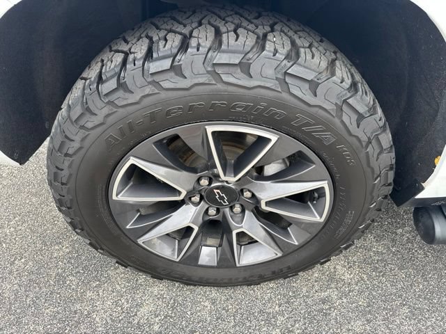 Used 2021 Chevrolet Tahoe Z71 w/ Z71 Off-Road Package AWD/4WD image 9