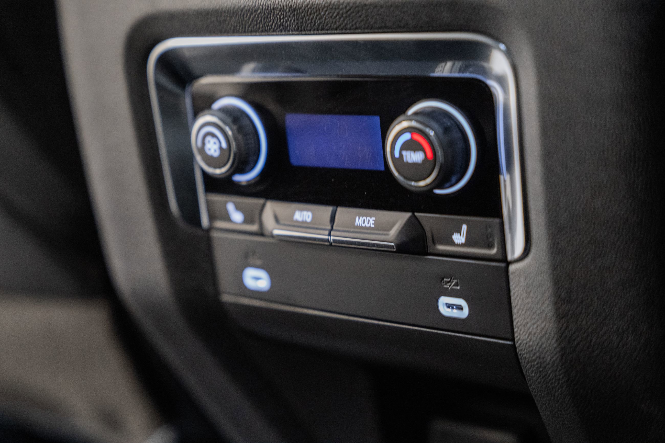 Used 2024 Chevrolet Tahoe Z71 image 39