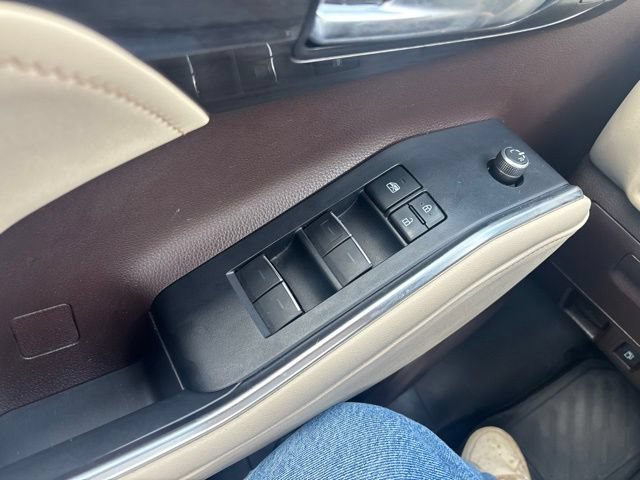 Used 2020 Toyota Highlander Limited AWD/4WD image 26