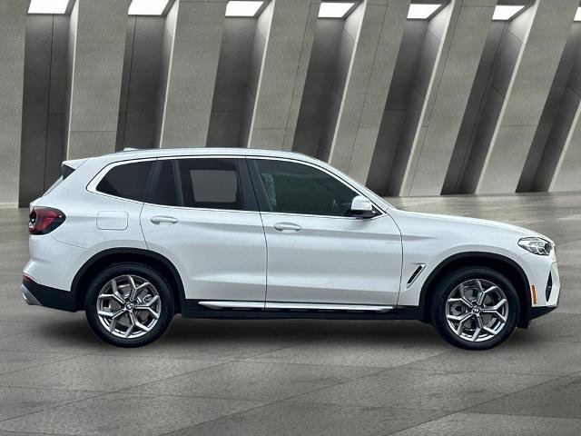 Used 2024 BMW X3 xDrive30i w/ Premium Package AWD/4WD image 2