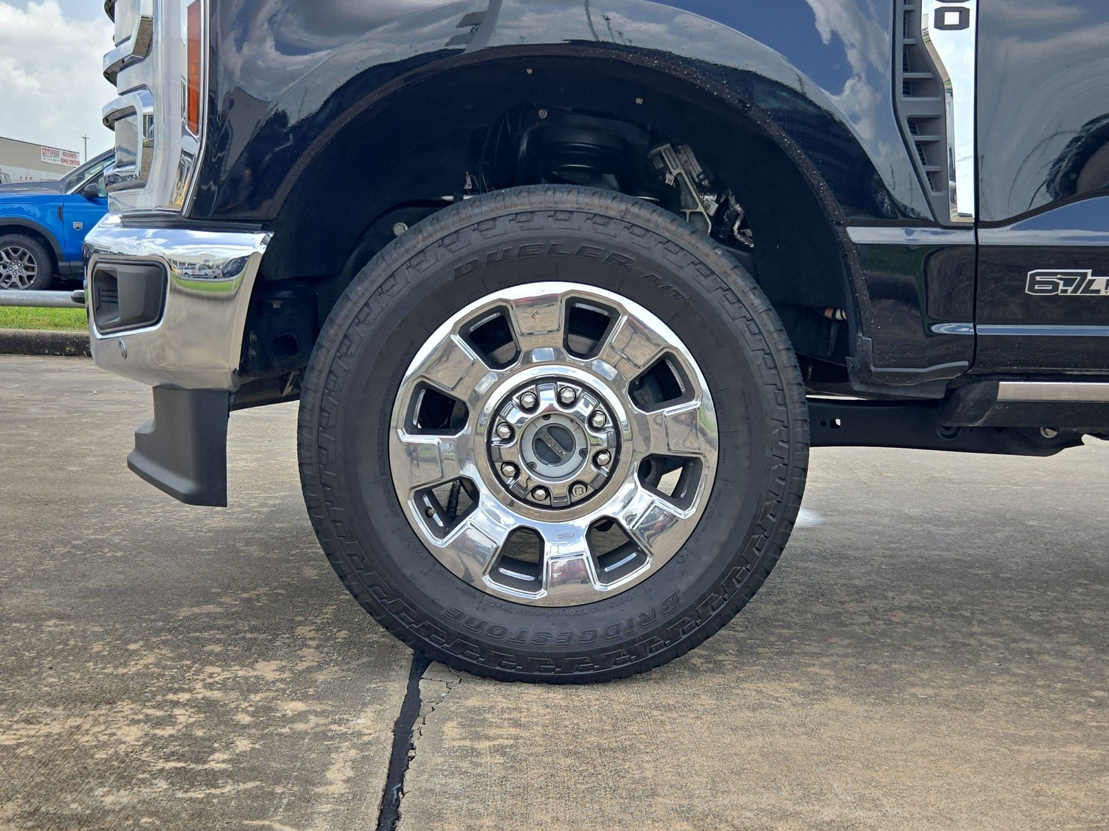 Certified 2025 Ford F350 Lariat w/ Lariat Ultimate Package AWD/4WD image 13