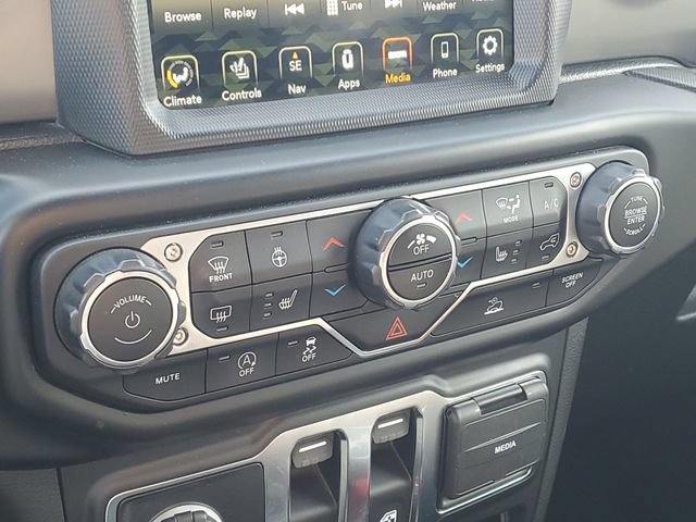 Used 2022 Jeep Wrangler Sport AWD/4WD image 17