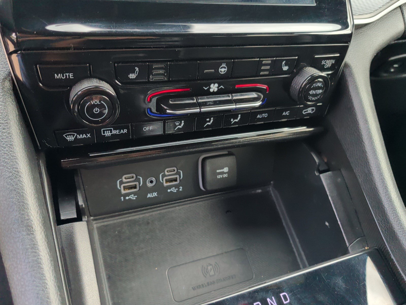 Used 2025 Jeep Grand Cherokee Altitude AWD/4WD image 17
