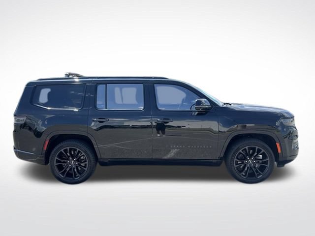 Used 2022 Jeep Grand Wagoneer Series II AWD/4WD image 12
