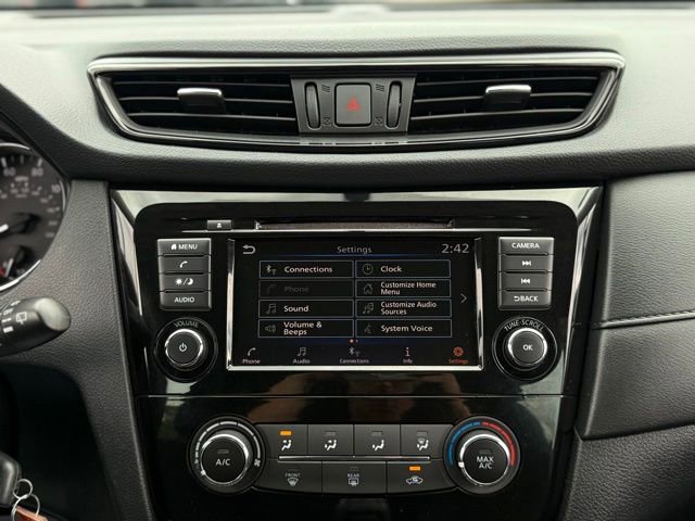 Used 2019 Nissan Rogue S image 37