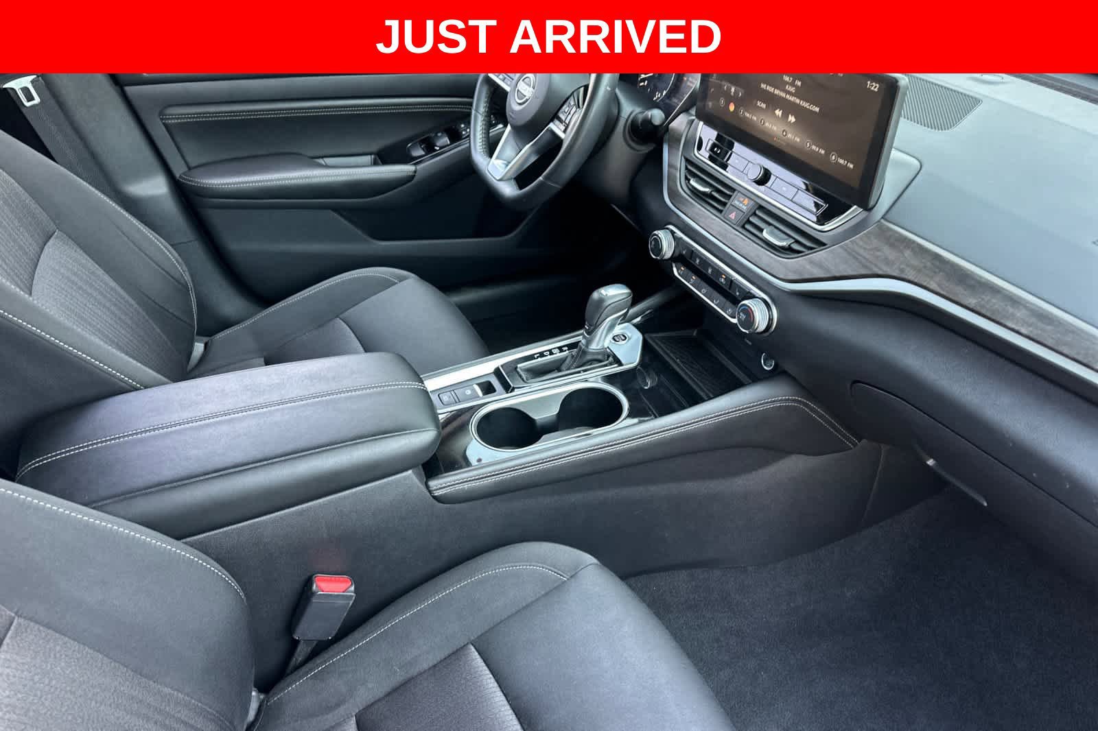 Used 2023 Nissan Altima 2.5 SV w/ SV Premium Package FWD image 16