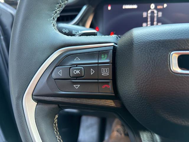 Used 2023 Jeep Grand Cherokee L Laredo image 21