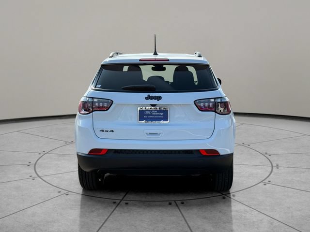 Used 2026 Jeep Compass Latitude AWD/4WD image 9