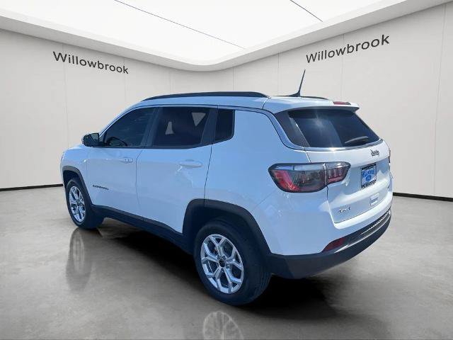 Used 2026 Jeep Compass Latitude AWD/4WD image 3