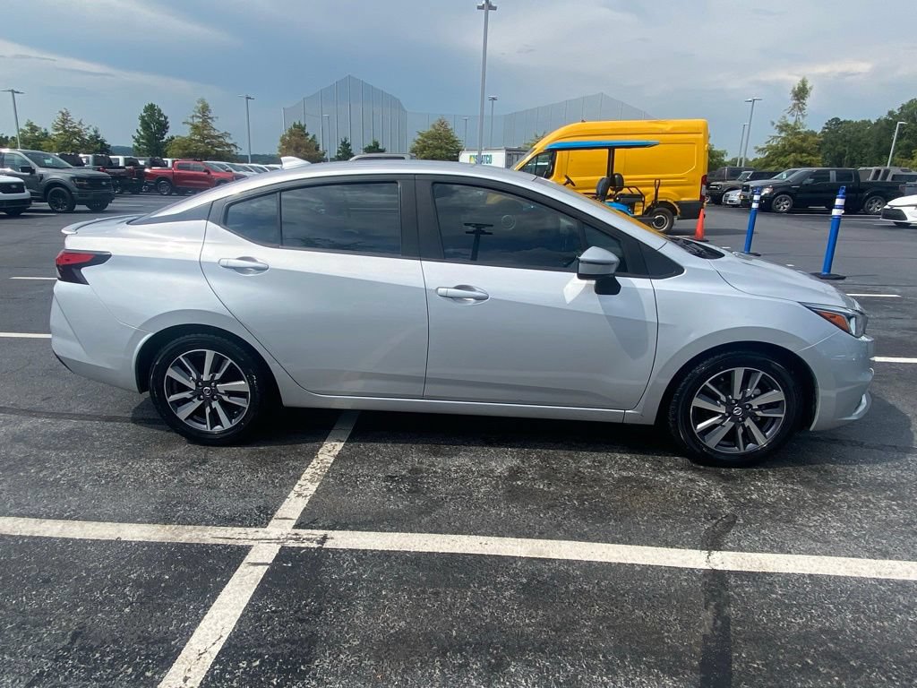 Used 2020 Nissan Versa SV FWD image 8