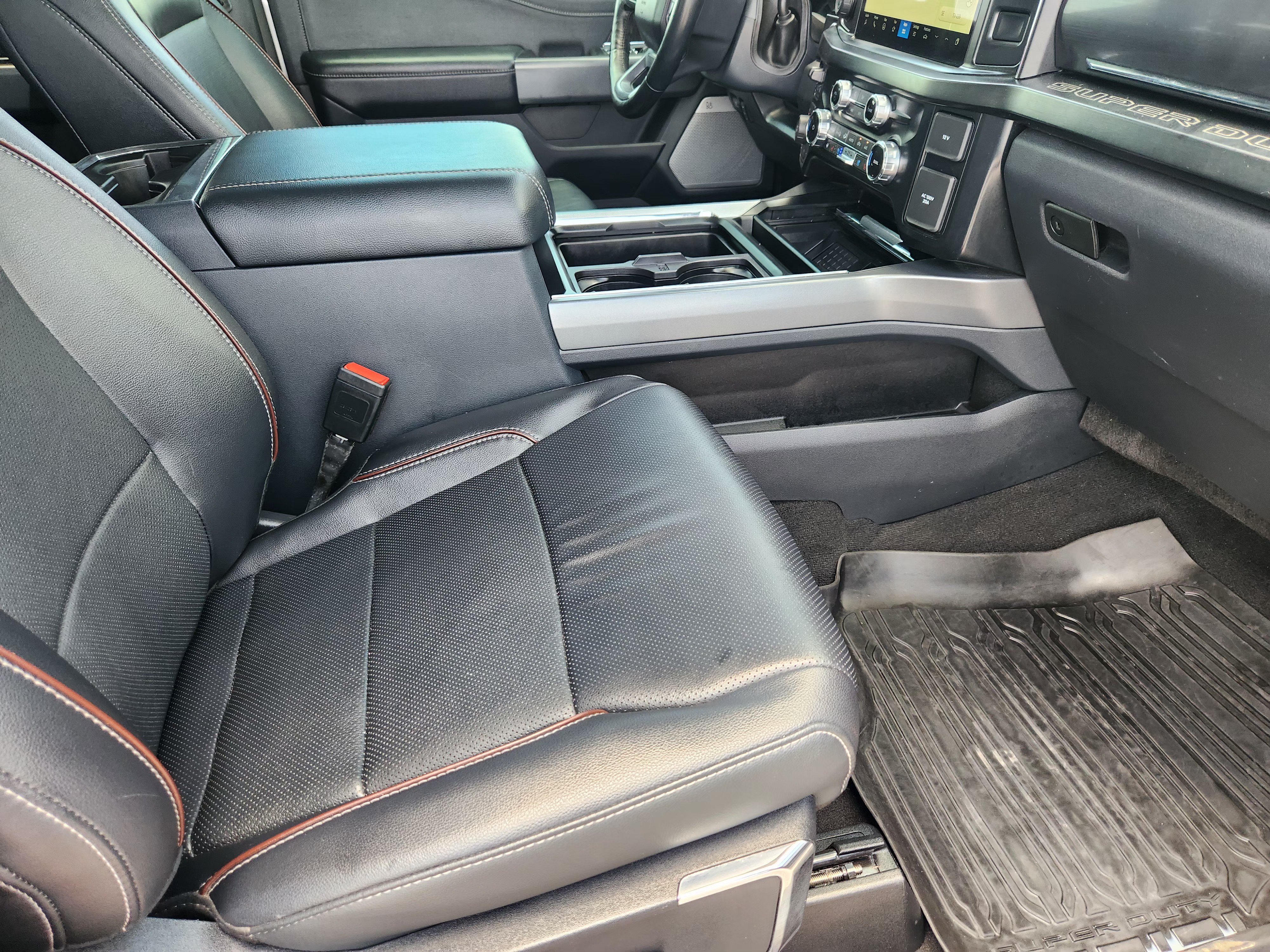 Certified 2023 Ford F250 Lariat w/ Lariat Ultimate Package AWD/4WD image 14