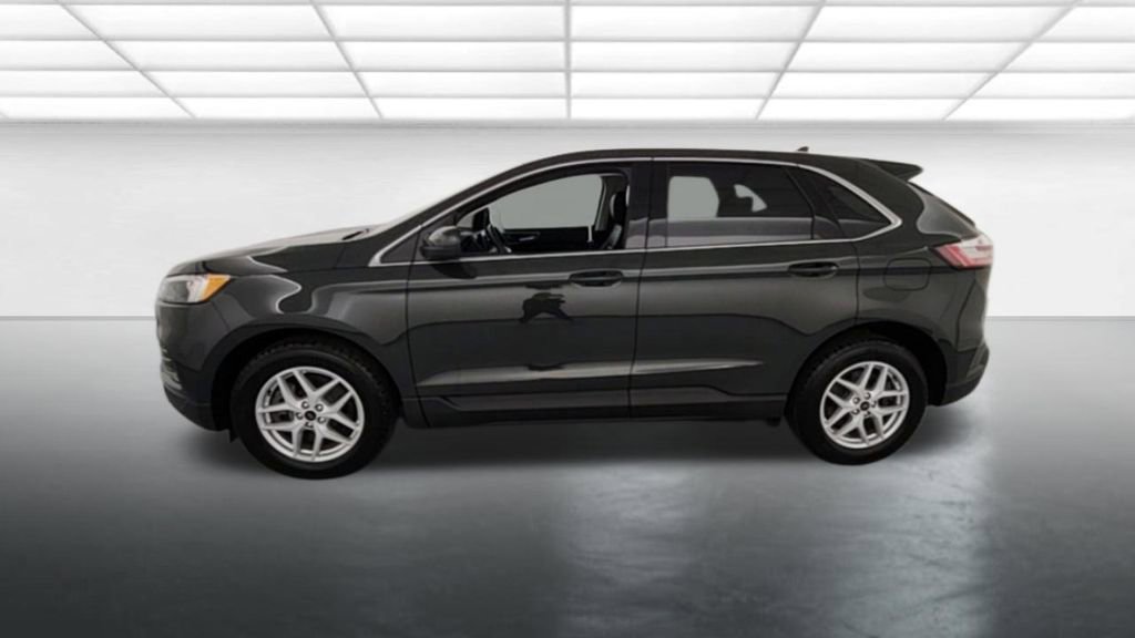 Certified 2024 Ford Edge SEL w/ Convenience Package AWD/4WD image 3
