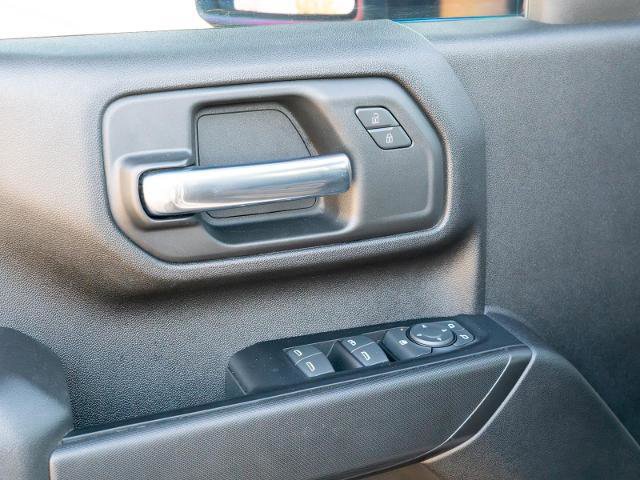 Used 2022 Chevrolet Silverado 2500 Custom w/ Gooseneck/5TH Wheel Package image 12