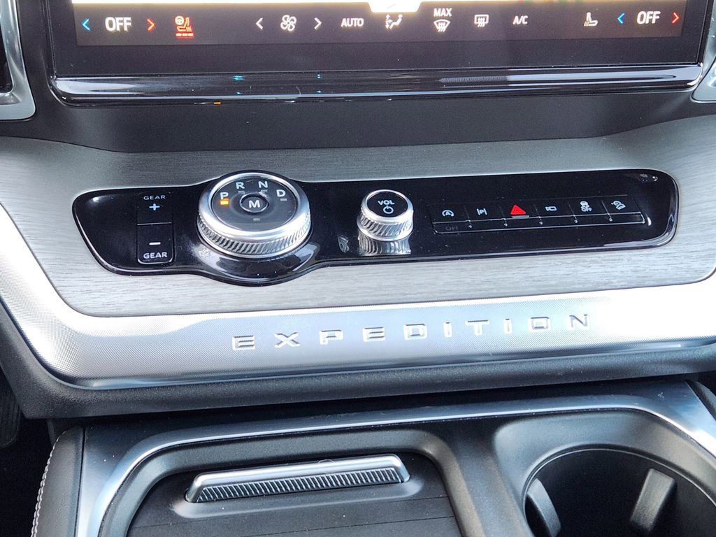 Certified 2025 Ford Expedition Platinum AWD/4WD image 27