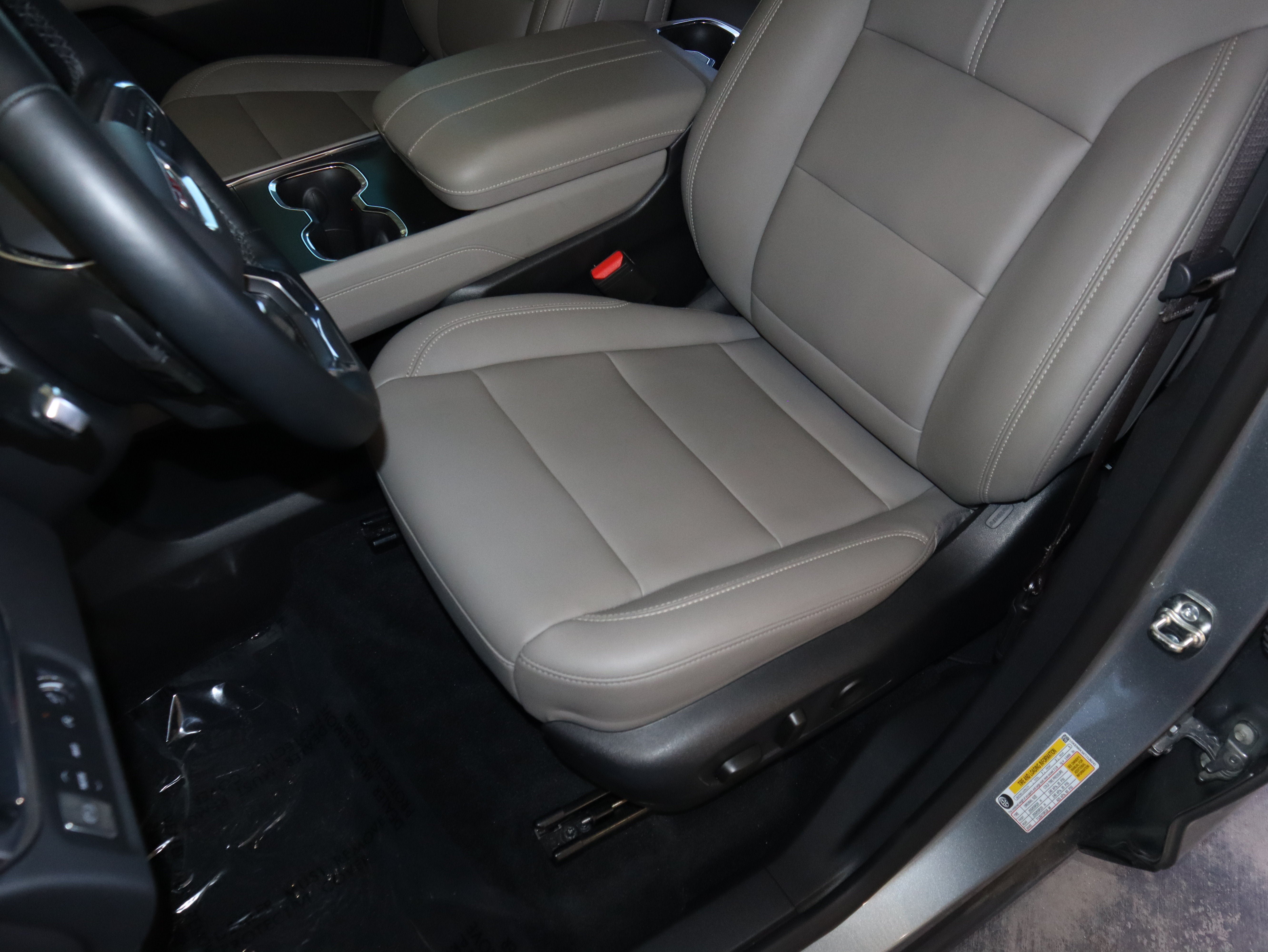 Used 2026 GMC Acadia Elevation w/ Elevation Premium Package AWD/4WD image 33