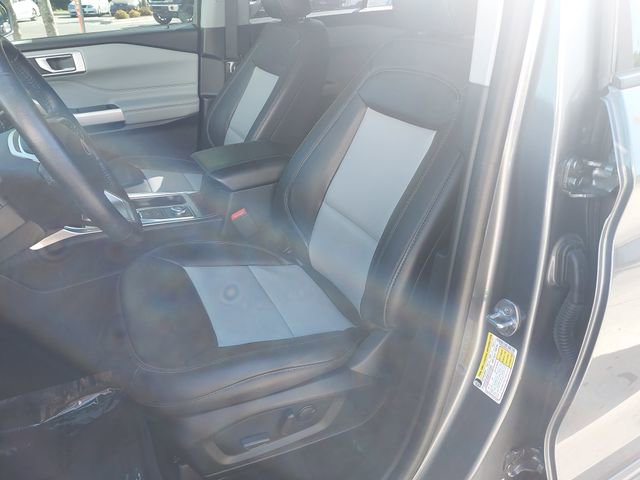 Certified 2022 Ford Explorer XLT w/ Equipment Group 202A AWD/4WD image 15