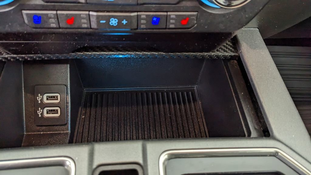 Certified 2019 Ford F150 Raptor w/ Equipment Group 802A Luxury image 31