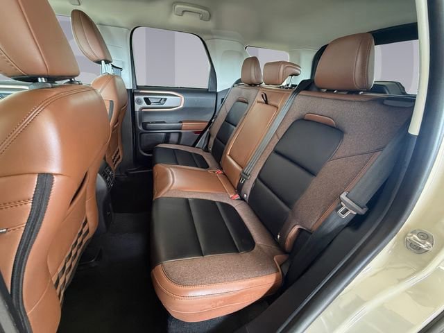Certified 2025 Ford Bronco Sport Outer Banks w/ Outer Banks Tech Package+ AWD/4WD image 16