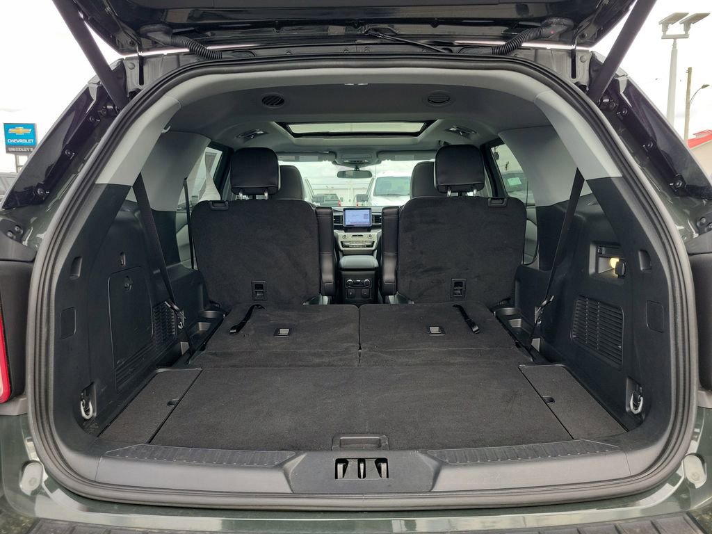 Certified 2023 Ford Explorer XLT w/ Equipment Group 202A AWD/4WD image 10