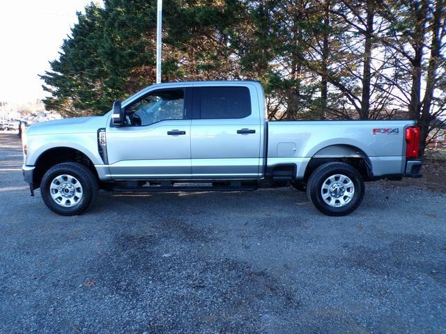 Certified 2024 Ford F250 XLT w/ FX4 Off-Road Package image 2