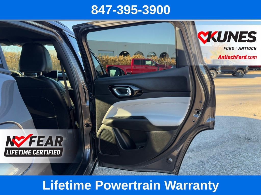 Used 2024 Jeep Compass Limited image 18