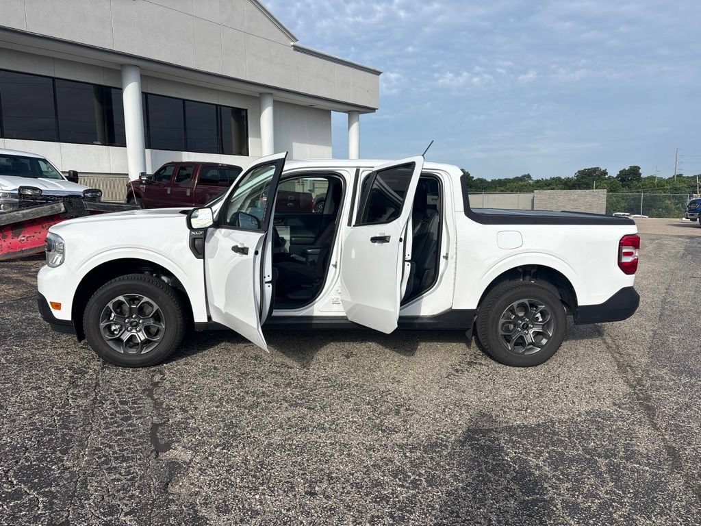 Certified 2022 Ford Maverick XLT FWD image 4