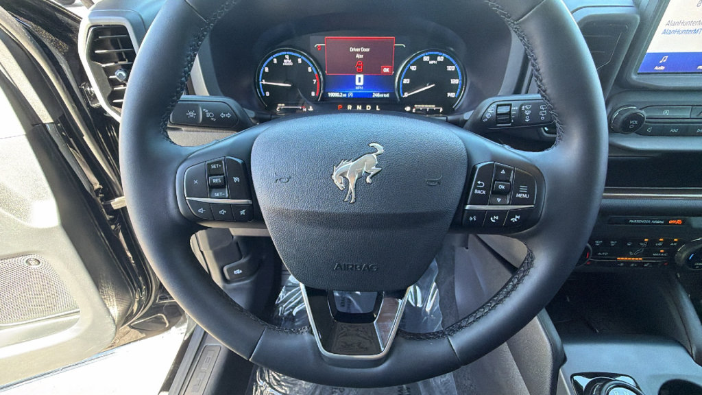 Certified 2024 Ford Bronco Sport Outer Banks w/ Tech Package AWD/4WD image 18