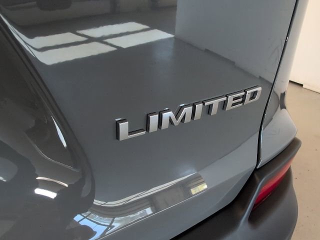 Used 2022 Jeep Cherokee Limited AWD/4WD image 37