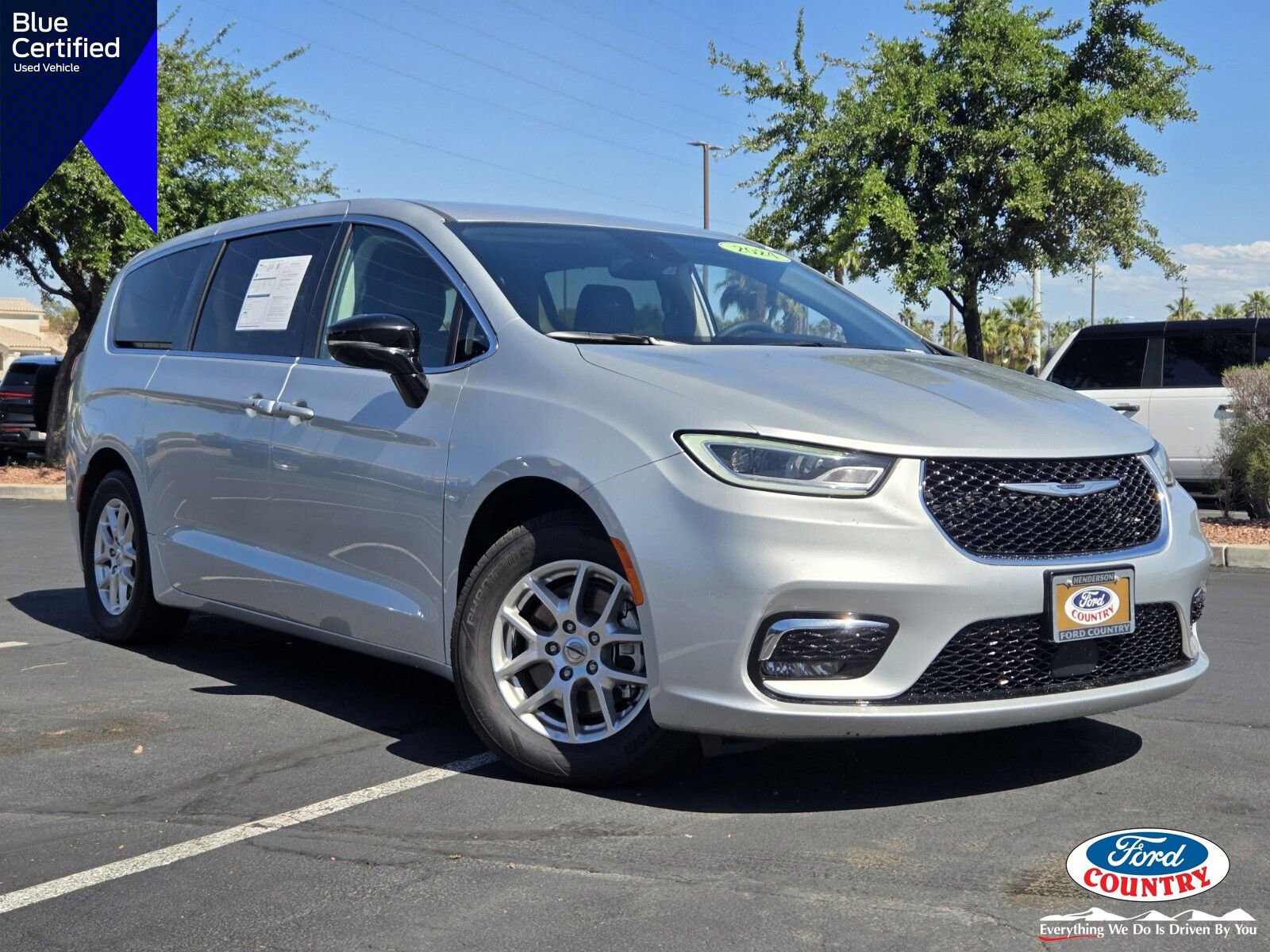 Used 2024 Chrysler Pacifica Touring-L