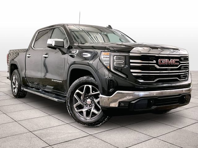 Used 2022 GMC Sierra 1500 SLT w/ SLT Premium Plus Package AWD/4WD image 2